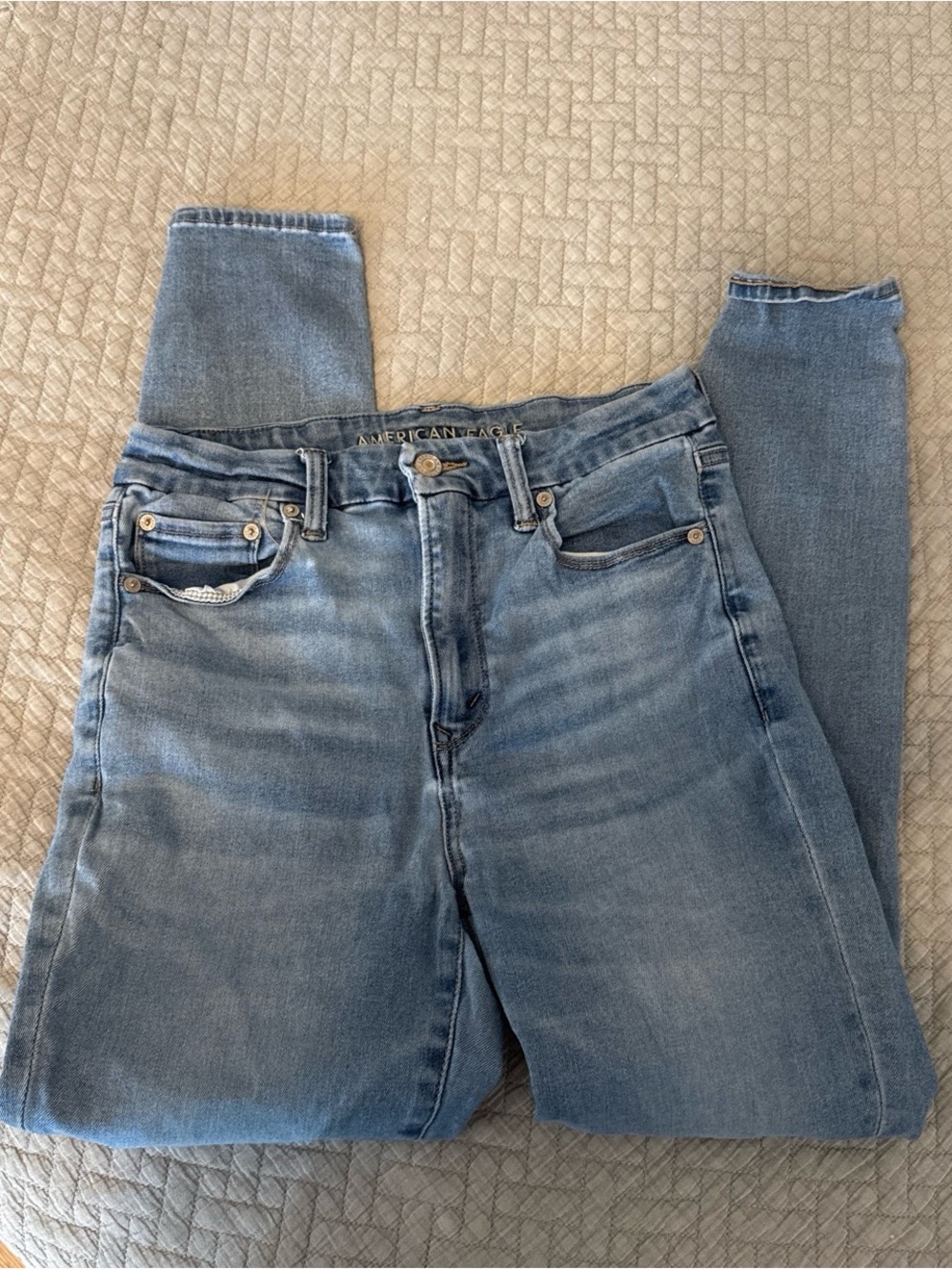 American Eagle Outfitters Faded Light Blue High-Rise Jeggings